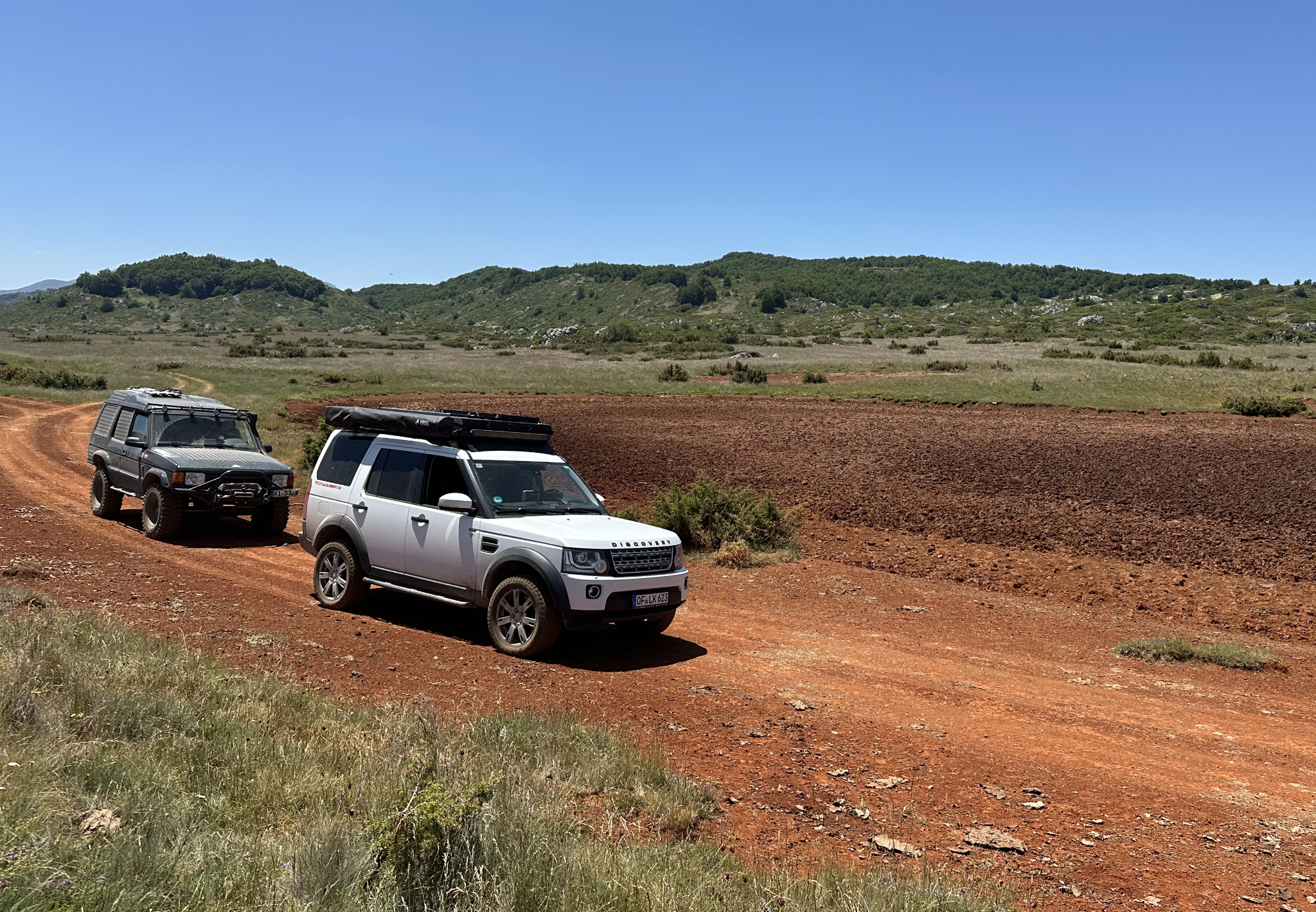 Offroad über dem Ohridsee